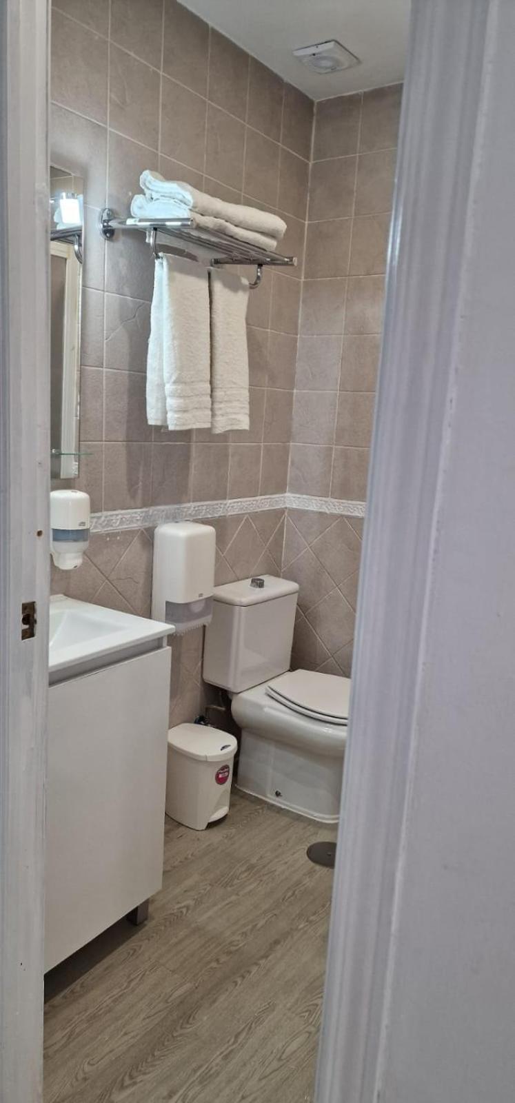 Apartamentos Ana'S Cozy Inns Torremolinos Esterno foto